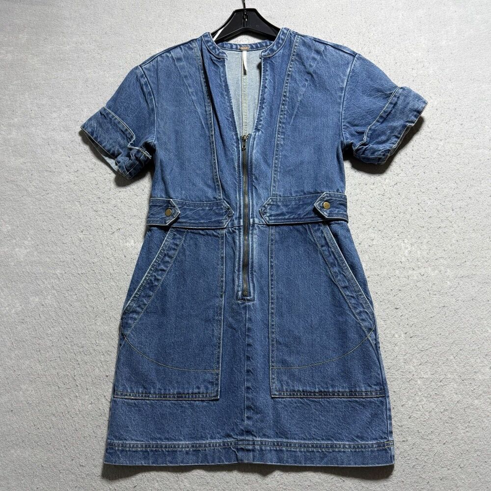 Free People Dream On Denim Mini Dress Size XS Blue V Neck Front Zipper & Pockets